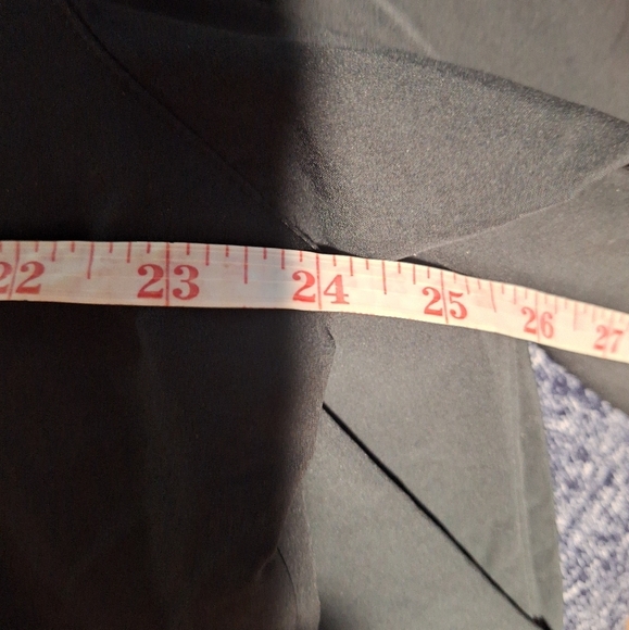 A Nike loose fit official Ohio State Buckeyes 1/4 zip jacket in a men's size med - Picture 10 of 11